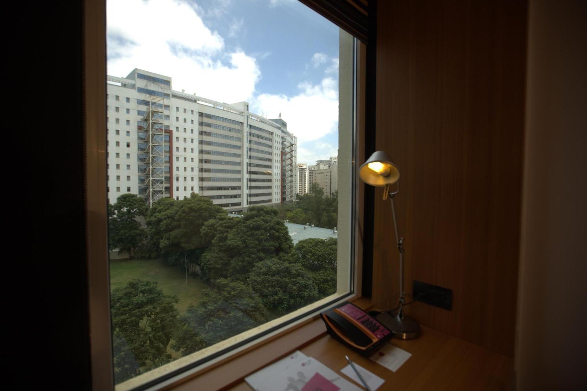 Aloft Bengaluru Whitefield Hotel Exterior foto