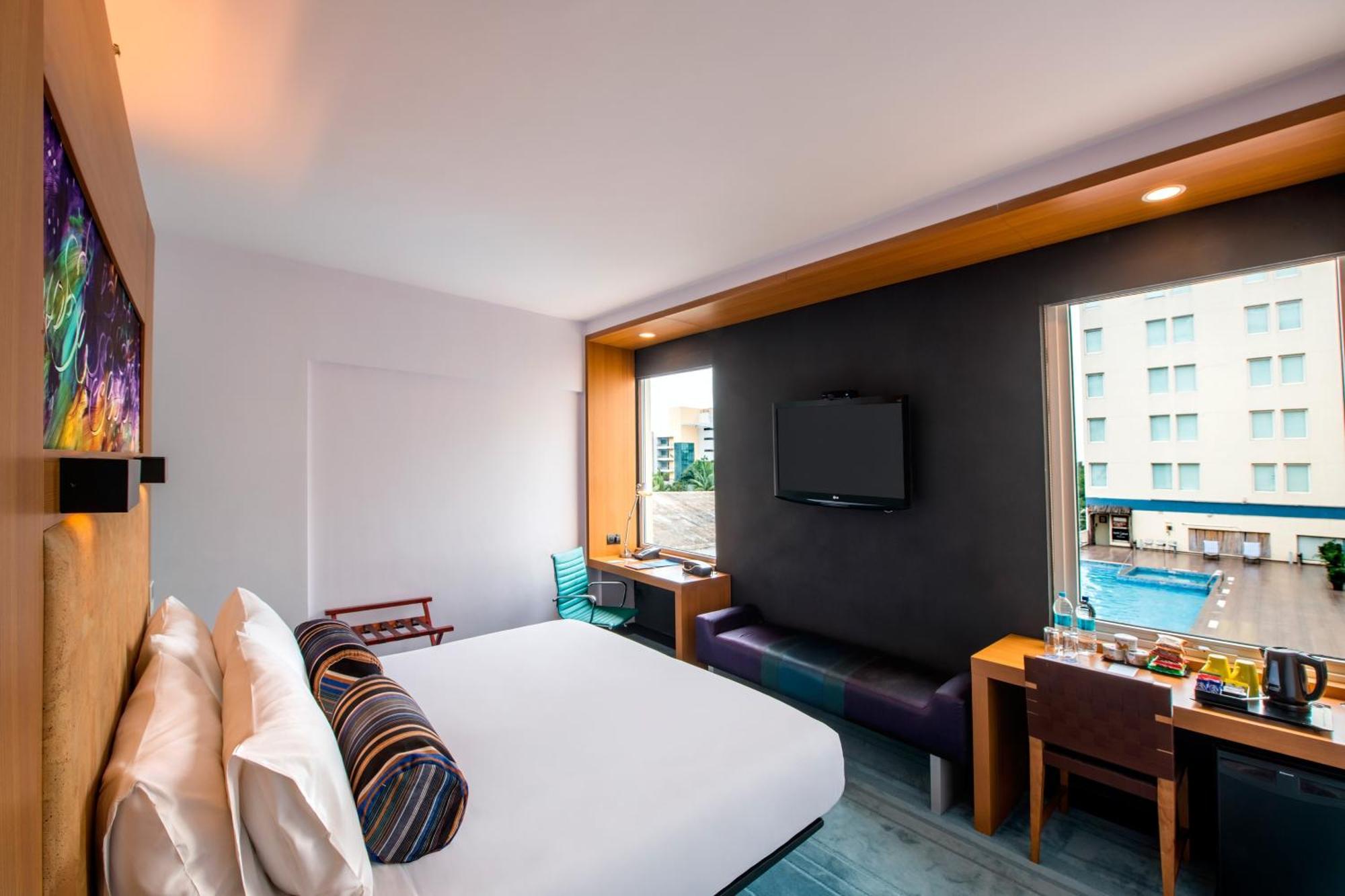 Aloft Bengaluru Whitefield Hotel Exterior foto